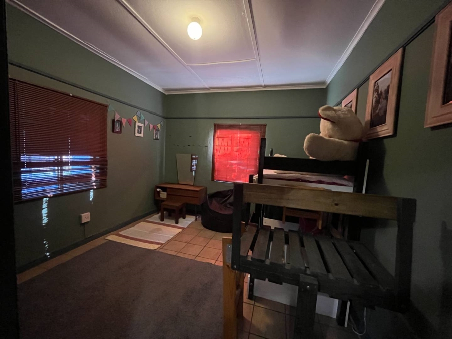 4 Bedroom Property for Sale in Kanoneiland Northern Cape